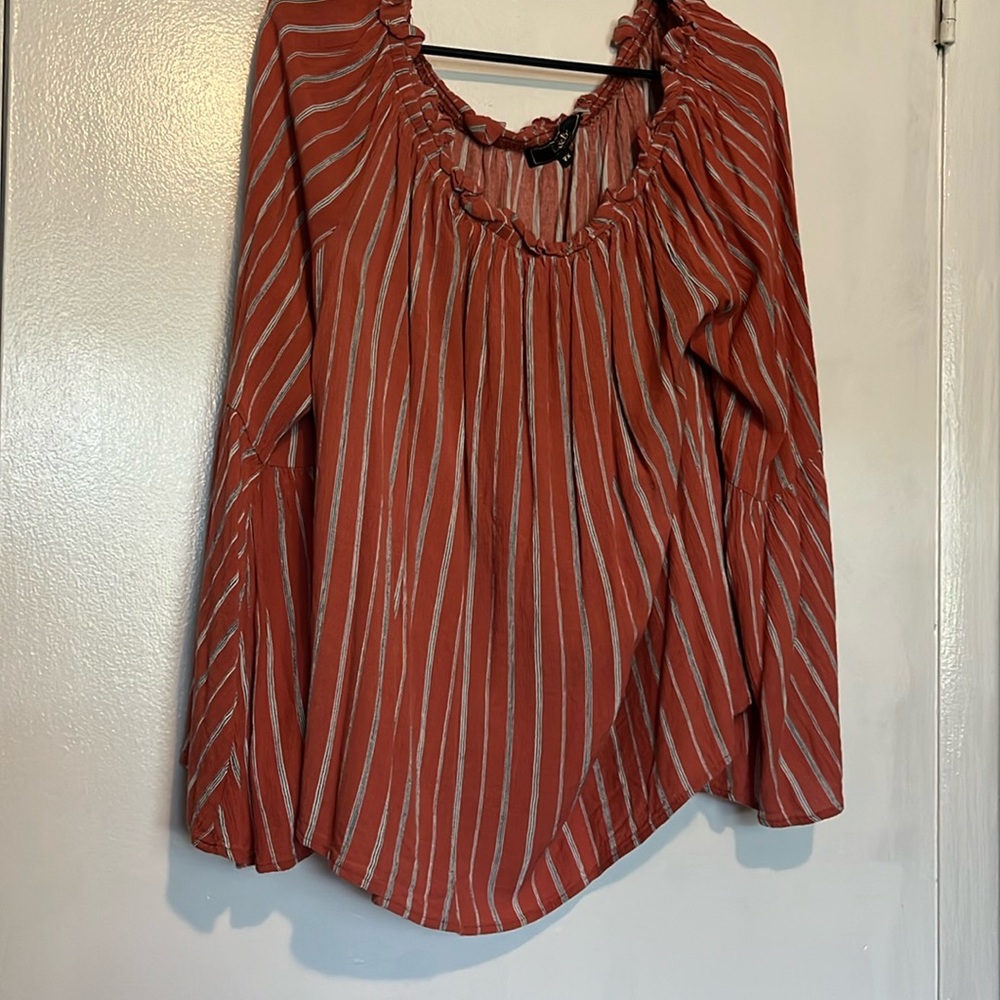 Flowy top